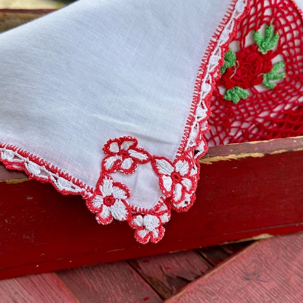 2 Vintage Handkerchiefs with Colorful Handmade Crochet Edging - Picture 3 of 6
